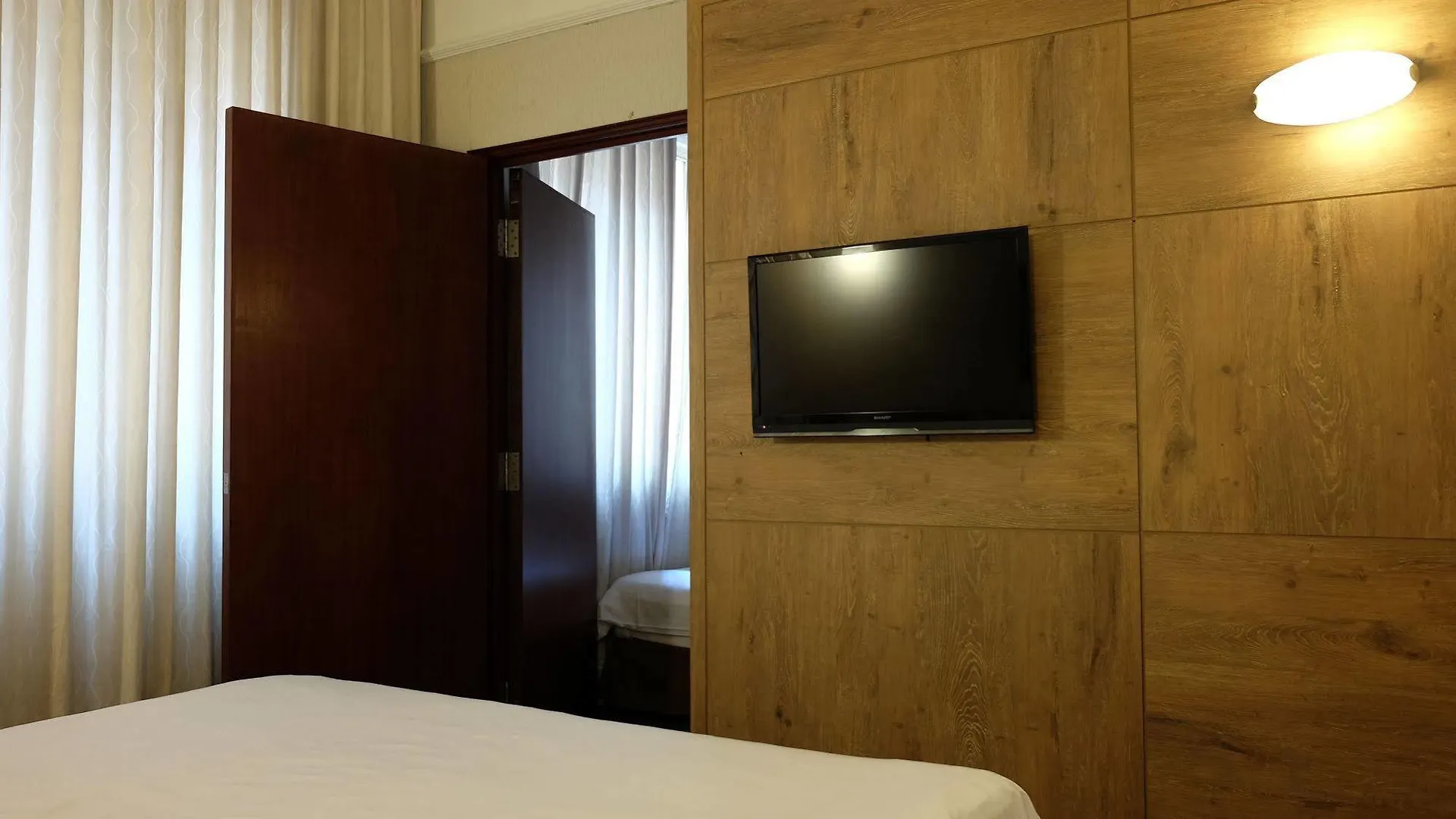 Hotel Bencoolen סינגפור 3*,  סינגפור